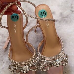 Moda Women's Rhinestone Bow Heels - Cream and Silver